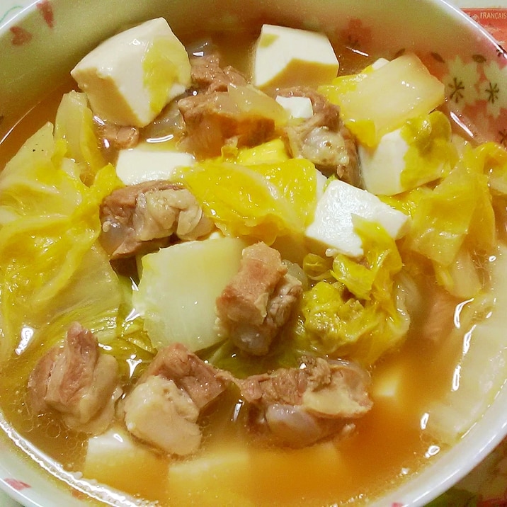 豚軟骨と白菜のコラーゲンたっぷりスープ